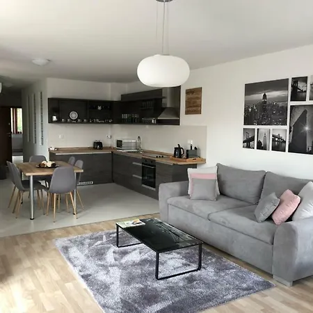 Nexus Apartament 4*